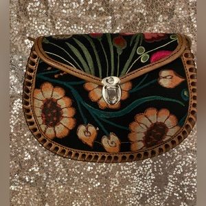 MEXICAN LEATHER CROSSBODY